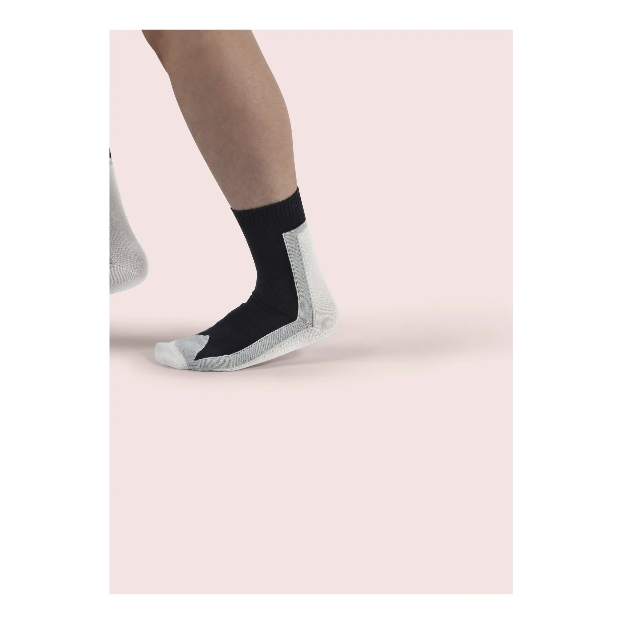 SEVEN <br> BLK/WHT <br> HI-ANKLE