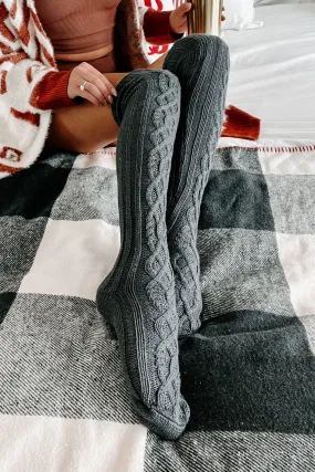 Toasty Toes Knee-High Cable Knit Socks (Gray)